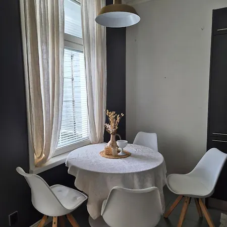 Idyllic Wooden House Two-room * 포리