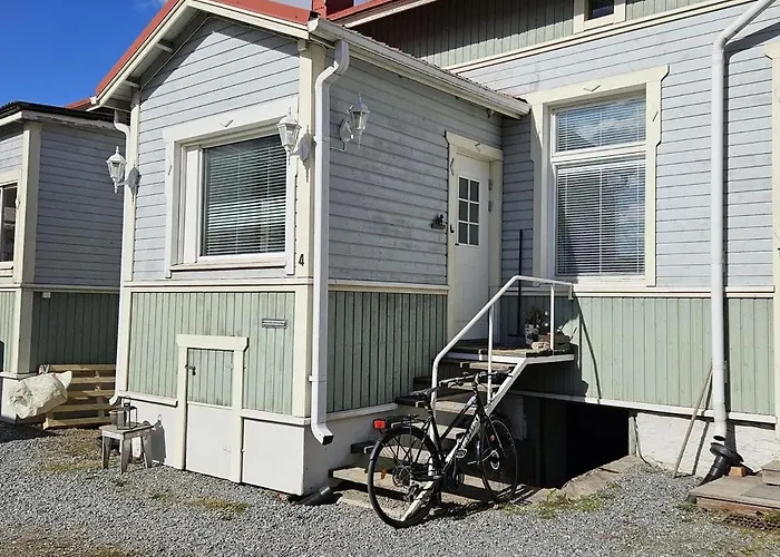 Idyllic Wooden House Two-room Appartement Pori
